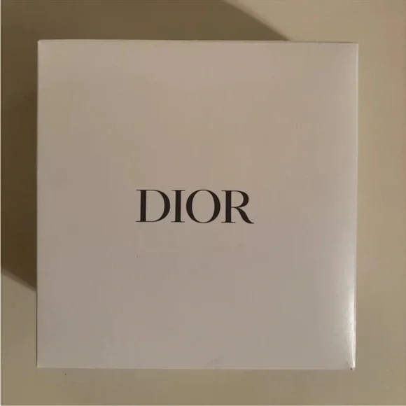 Dior Beaute Iconic Makeup Bundle NEW in Box - Picture 12 of 13
